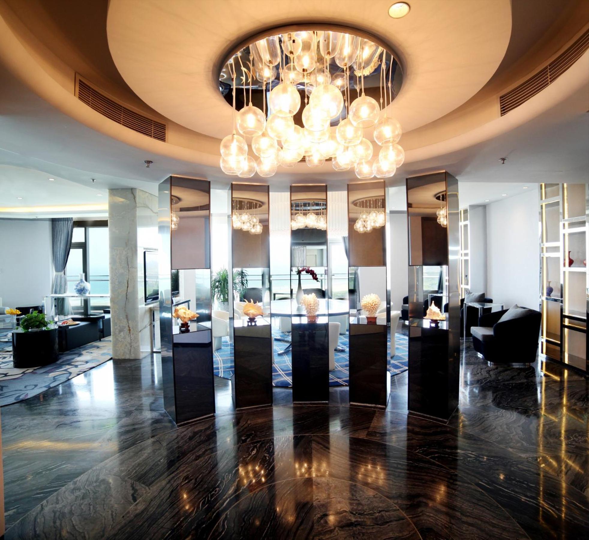 Wyndham Grand Qingdao Hotel Exterior foto